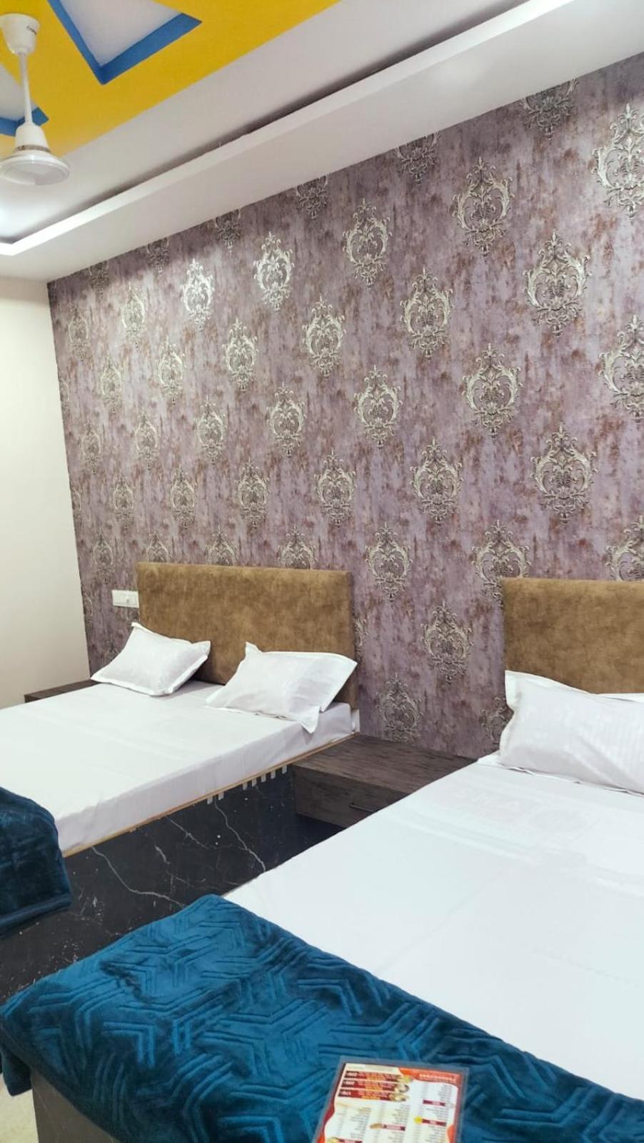 Hotel Somnath Inn Ujjain Extérieur photo