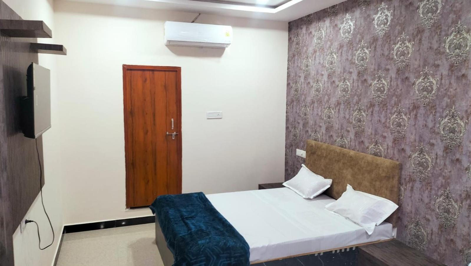 Hotel Somnath Inn Ujjain Extérieur photo