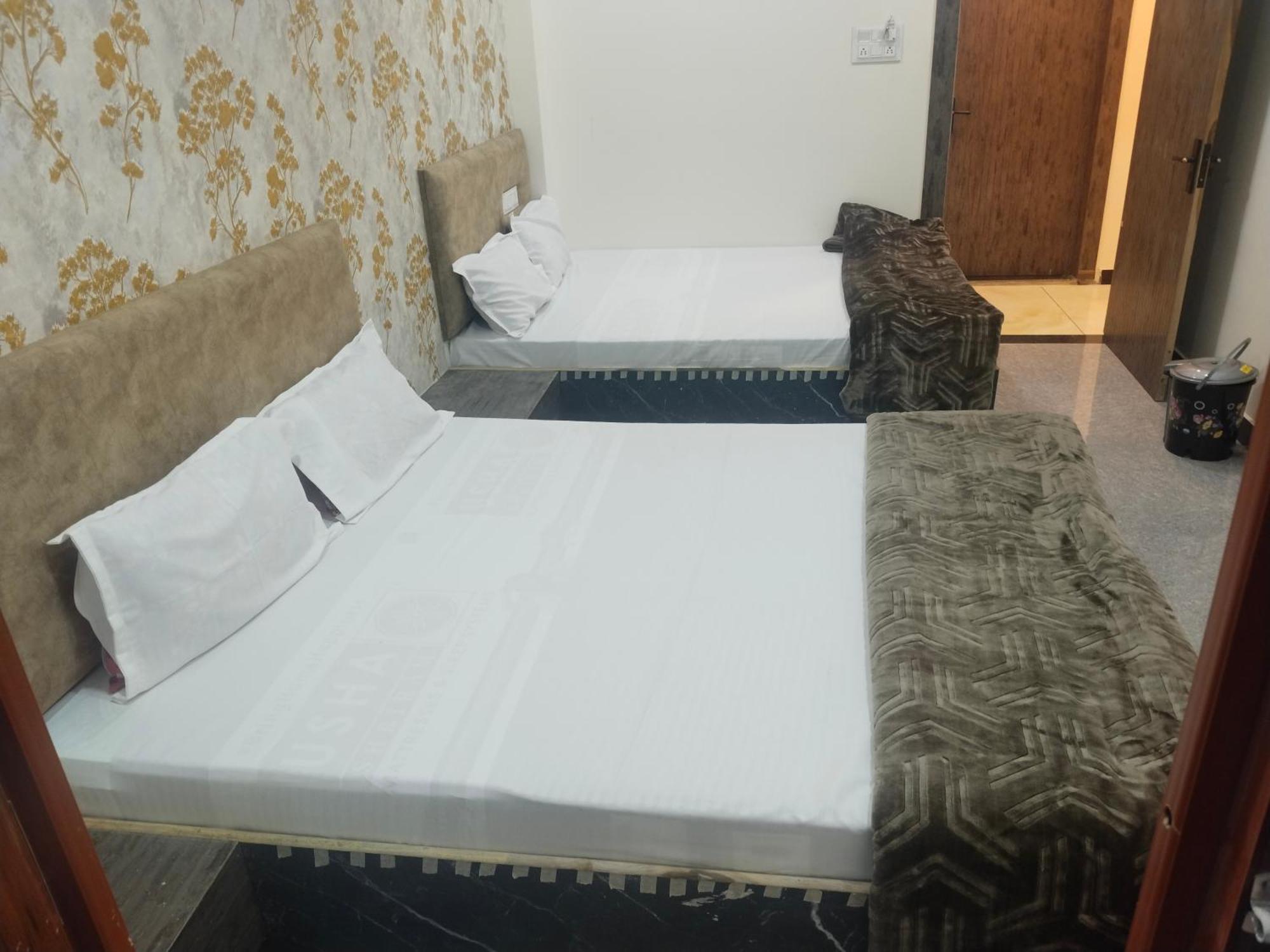 Hotel Somnath Inn Ujjain Extérieur photo