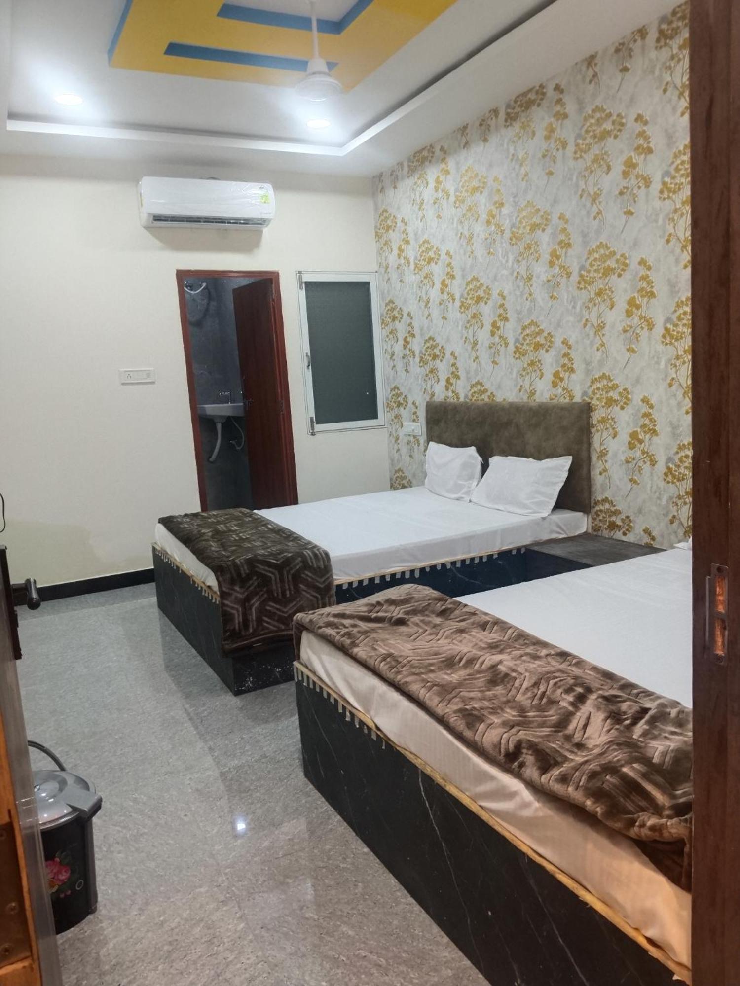 Hotel Somnath Inn Ujjain Extérieur photo
