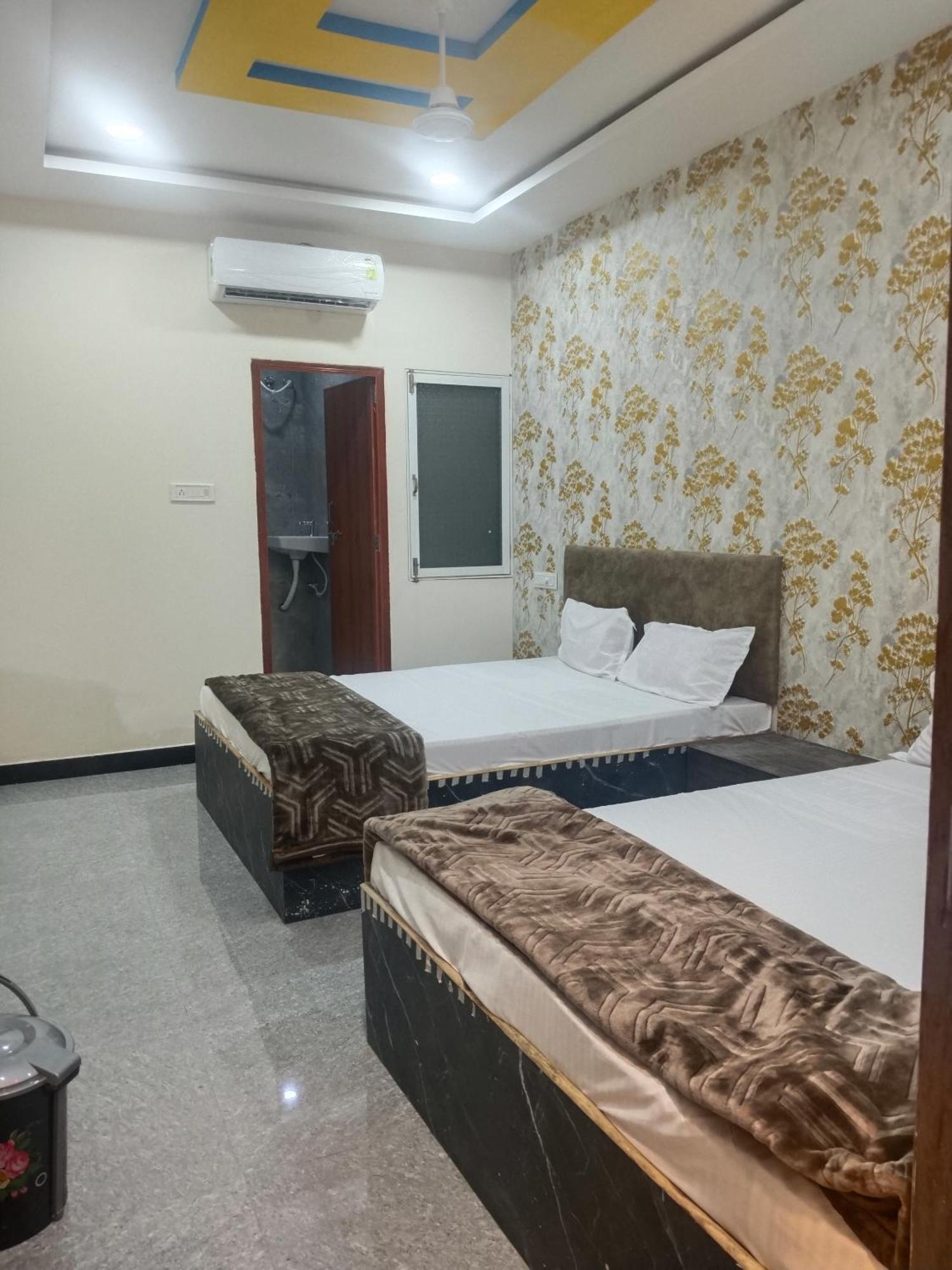 Hotel Somnath Inn Ujjain Extérieur photo